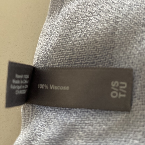 Light Blue Pashmina/Scarf - Picture 4 of 6